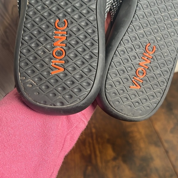 VIONIC WOMENS  ISLARS COMFORTABLE DURABLE BLACK SUEDE FLIP FLOP SANDAL Sz 7 - Picture 6 of 6